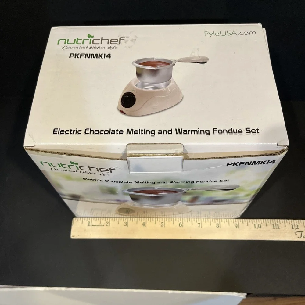NutriChef Electric Chocolate Melting Warming Fondue Set White PKFNMK14